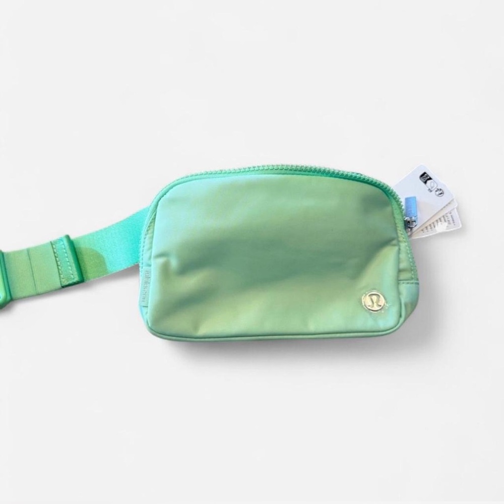SOLD Lululemon | Everywhere Belt Bag 1L